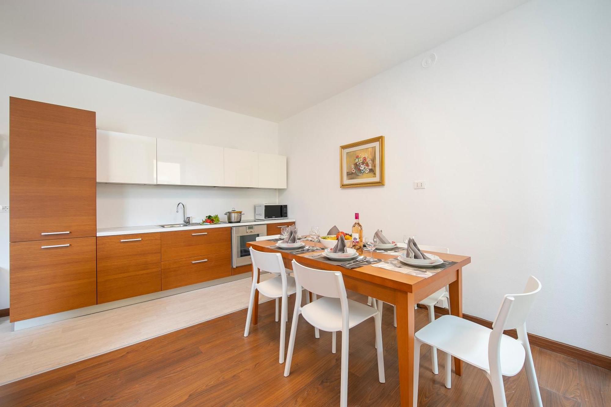 Residenza Rocca Del Lago 4 - Happy Rentals 加尔达湖滨 外观 照片