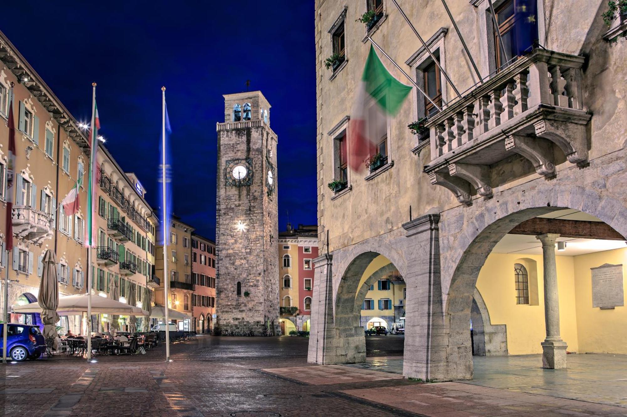 Residenza Rocca Del Lago 4 - Happy Rentals 加尔达湖滨 外观 照片